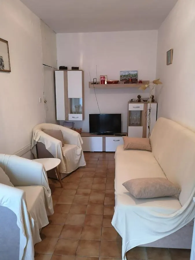 Apartment Kalavojna Rakalj